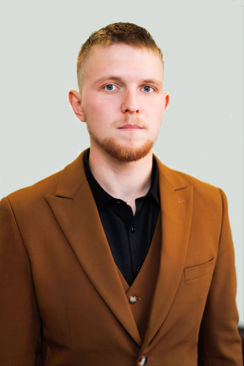 Мыльников Иван Сергеевич.